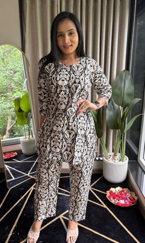 Ikkath Printed Short-top Co ords - Black