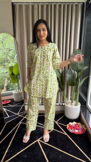 Ikkath Printed Short-top Co ords - Apple Green